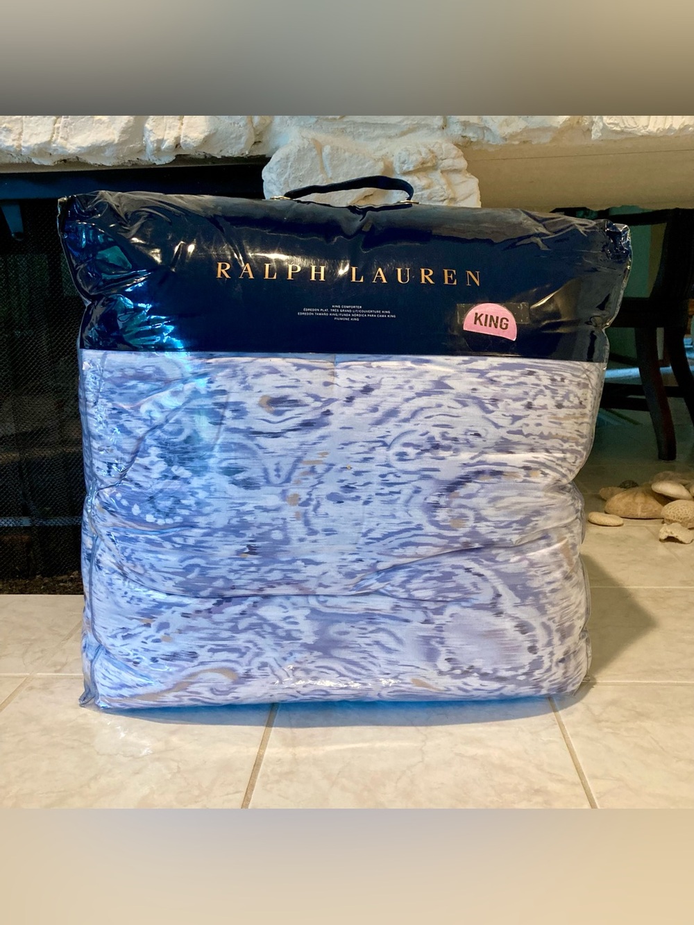 NEW NWT and factory packaging Ralph Lauren King Comforter in “Lorelai” pattern